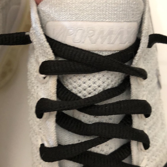 NIKE AIR VAPORMAX FLYNIT 2 WHITE GRAY RUNNING SNEAKERS MENS SIZE 7 - Picture 5 of 16